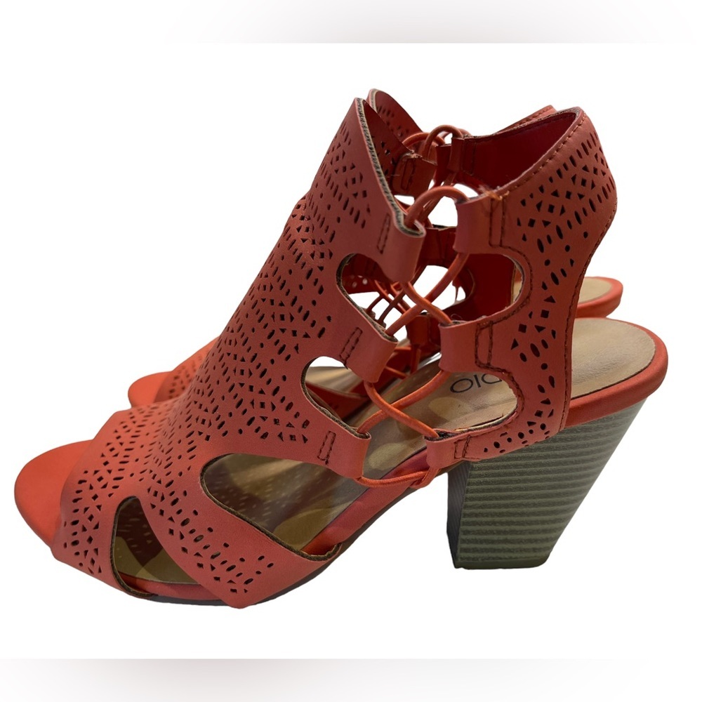 KStudio - coral heels - size 6.5m - EUC